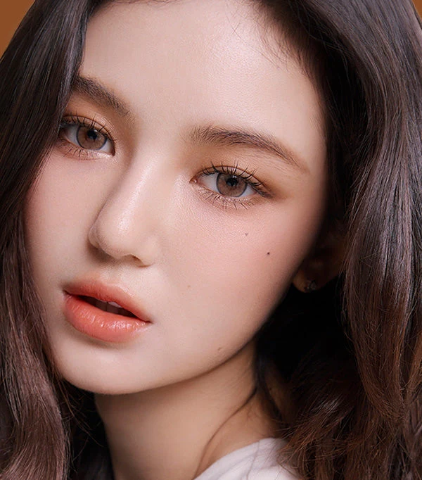 Olens Nella Ash Beige Monthly Colored Contacts (2p) - Image 3